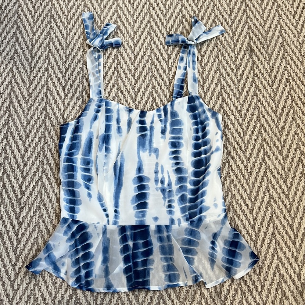 Blue and white tie dye tank size S